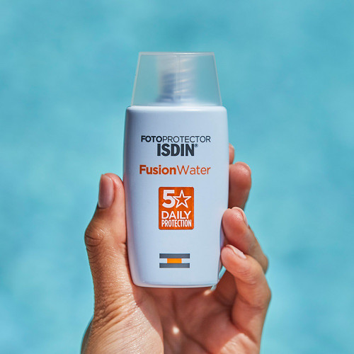 ضدآفتاب بی رنگ ابردین فیوژن واتر SPF50